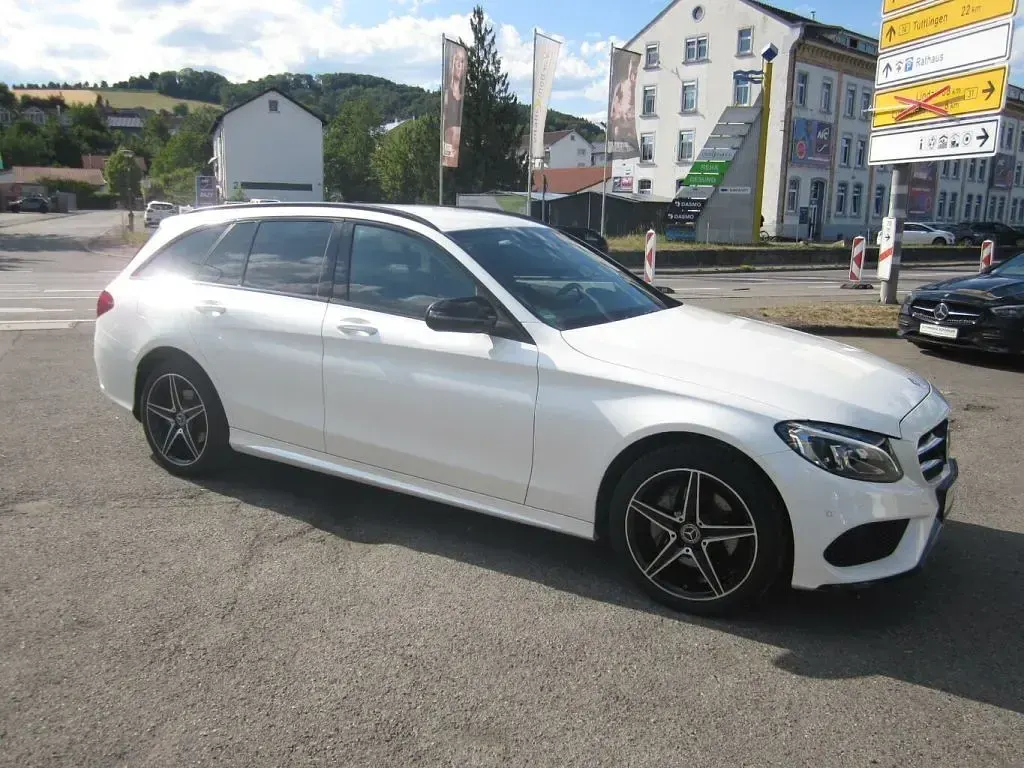Gebraucht Mercedes C200 AMG 184 PS (135 kW) 2017 Diamantweiss Kombi