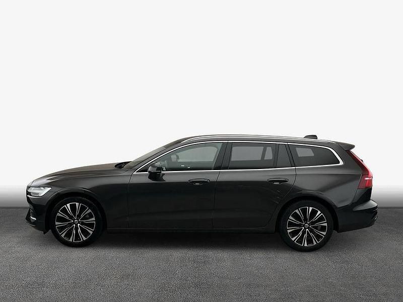 Gebraucht Volvo V60 Plus 197 PS (144 kW) 2023 Platinum grey metallic Kombi