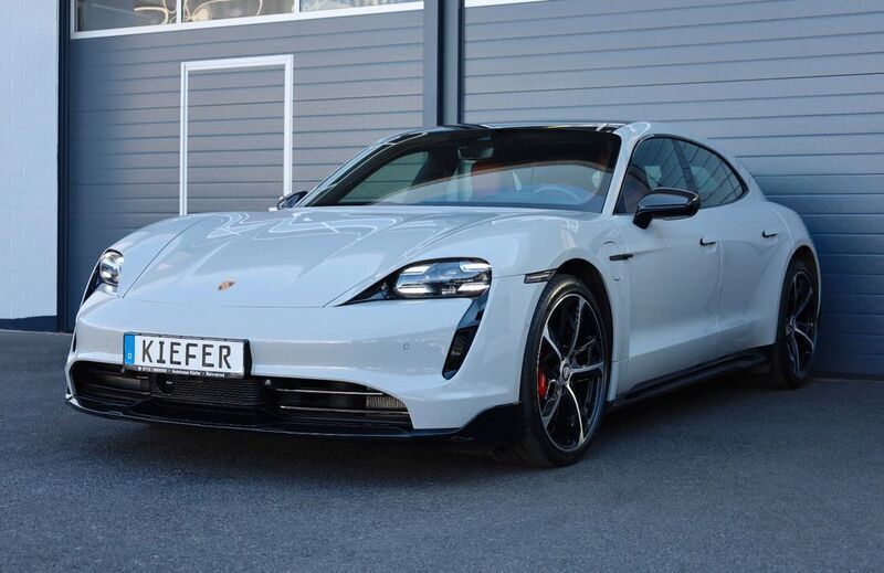Grau Gebraucht 2022 Porsche Taycan 4S Cross Turismo Limousine | 68.950 € (Superpreis) - Bild 1/4