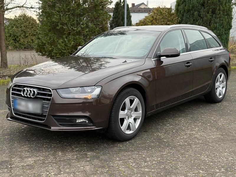 Braun Gebraucht 2013 Audi A4 Kombi | 6.900 € (Fairer Preis) - Bild 1/4