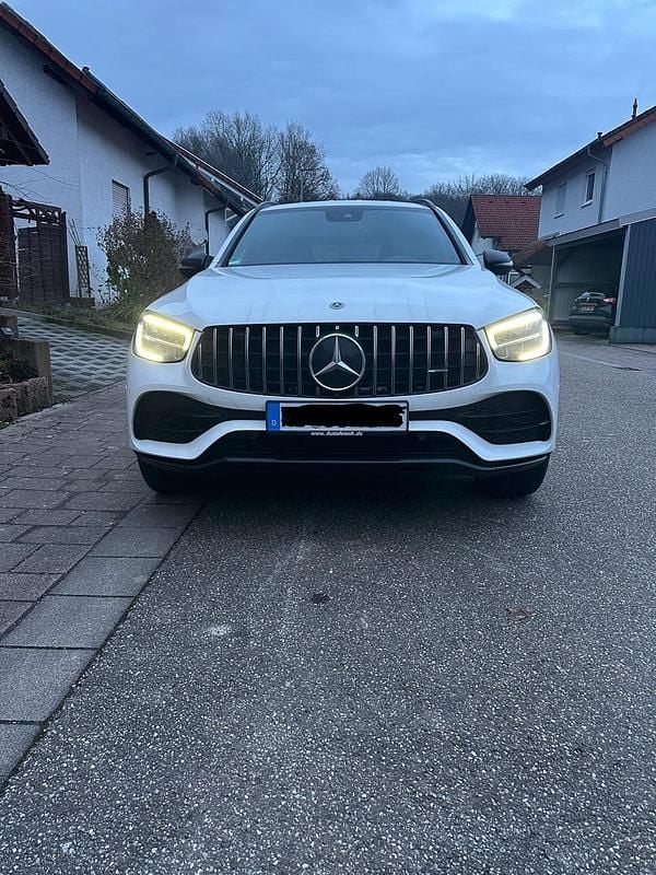 Weiß Gebraucht 2021 Mercedes GLC43 AMG AMG SUV | 40.000 € (Superpreis) - Bild 1/4