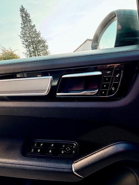 Gebraucht Porsche Cayenne 441 PS (324 kW) 2017 Blau SUV