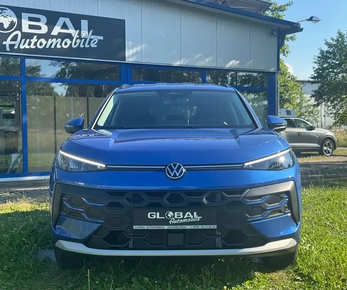 Neu VW T-Roc Life 116 PS (85 kW) 2026 Celestial blue metallic SUV