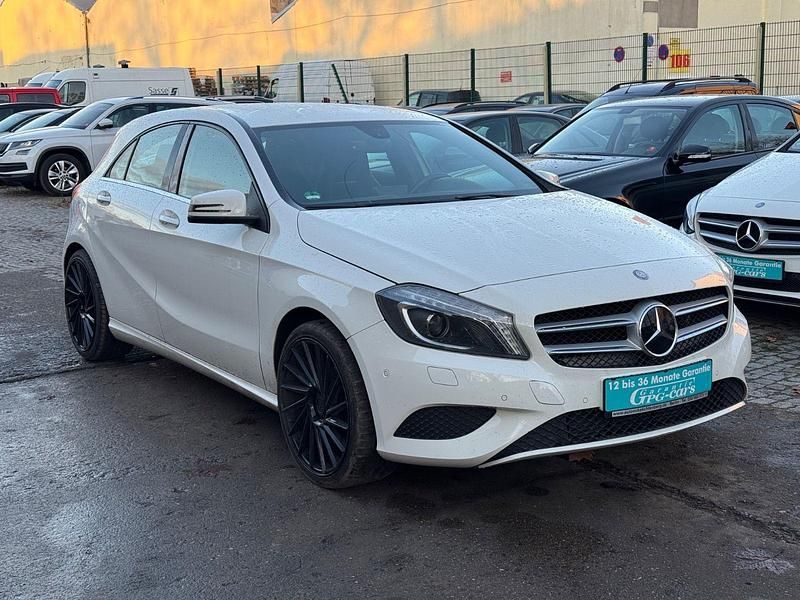 Gebraucht Mercedes A250 AMG 211 PS (155 kW) 2015 Calcitweiss  unilack Limousine