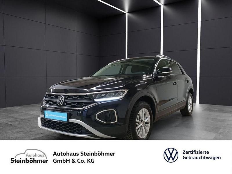 Deep black perleffekt (schwarz) Gebraucht 2022 VW T-Roc Life SUV | 19.435 € (Fairer Preis) - Bild 1/4