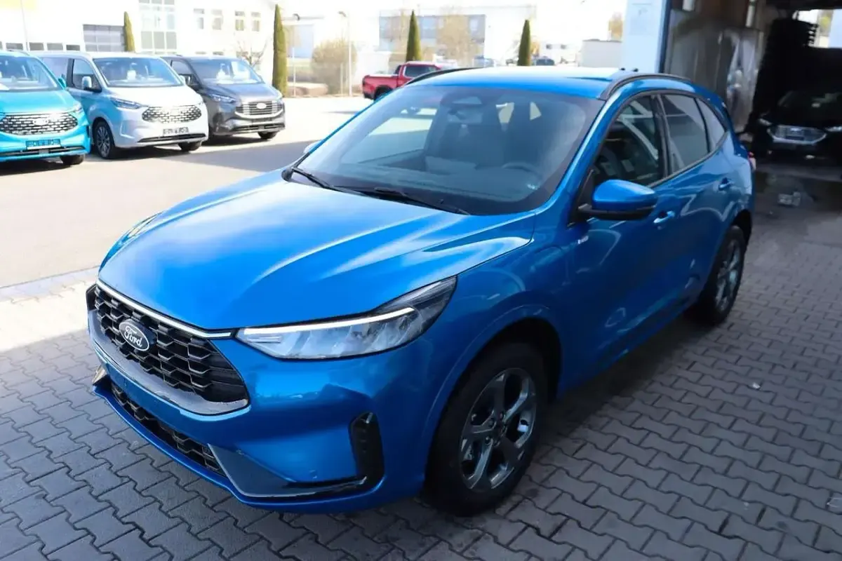 Neu Ford Kuga ST-Line 242 PS (177 kW) 2026 Desert island blue metallic SUV