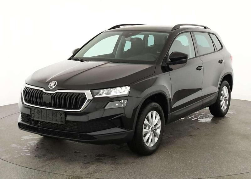 Neu Skoda Karoq Selection 150 PS (110 kW) 2025 Black magic perleffekt SUV