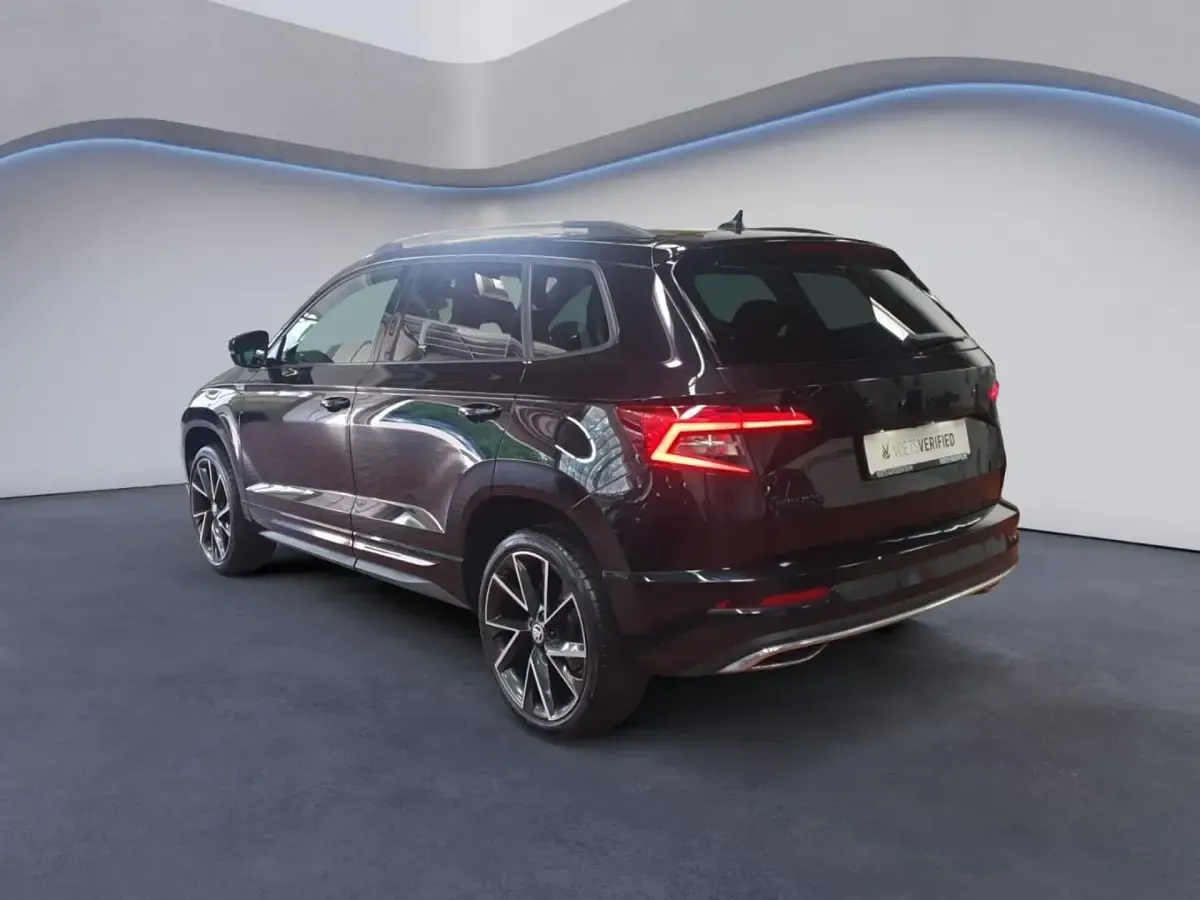 Gebraucht Skoda Karoq SportLine 150 PS (110 kW) 2022 Schwarz SUV