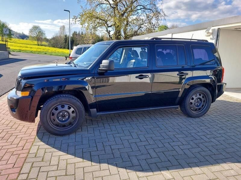 Schwarz Gebraucht 2008 Jeep Patriot SUV | 4.699 € (Fairer Preis) - Bild 1/4