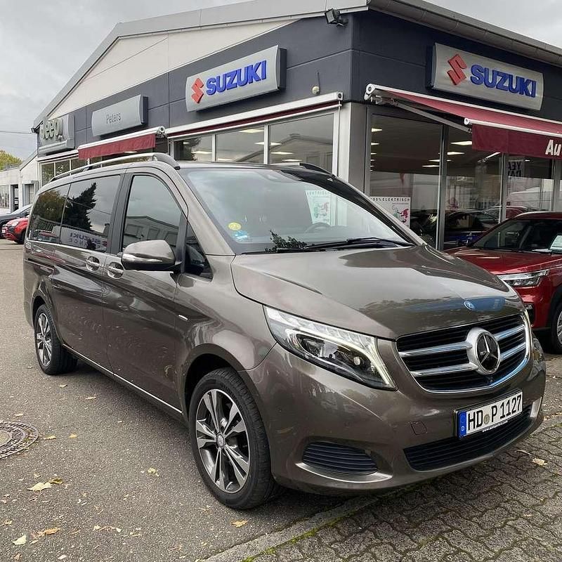 Bronze met. Gebraucht 2016 Mercedes V250 Avantgarde Van / Kleinbus | 39.480 € (Guter Preis) - Bild 1/4