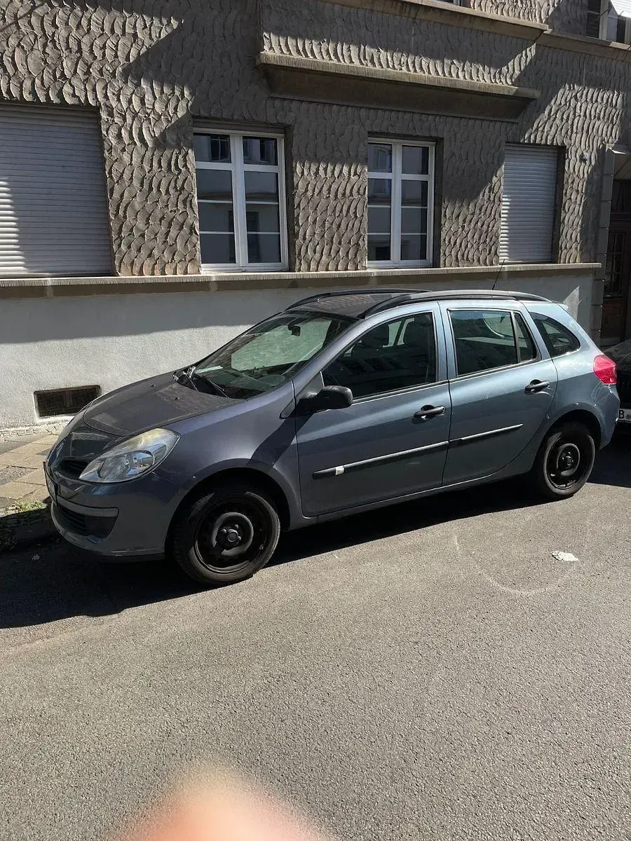 Gebraucht Renault Clio GrandTour Expression 68 PS (50 kW) 2009 Grau Kombi