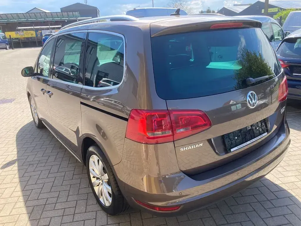 Gebraucht VW Sharan Highline 170 PS (125 kW) 2012 Braun Van / Kleinbus