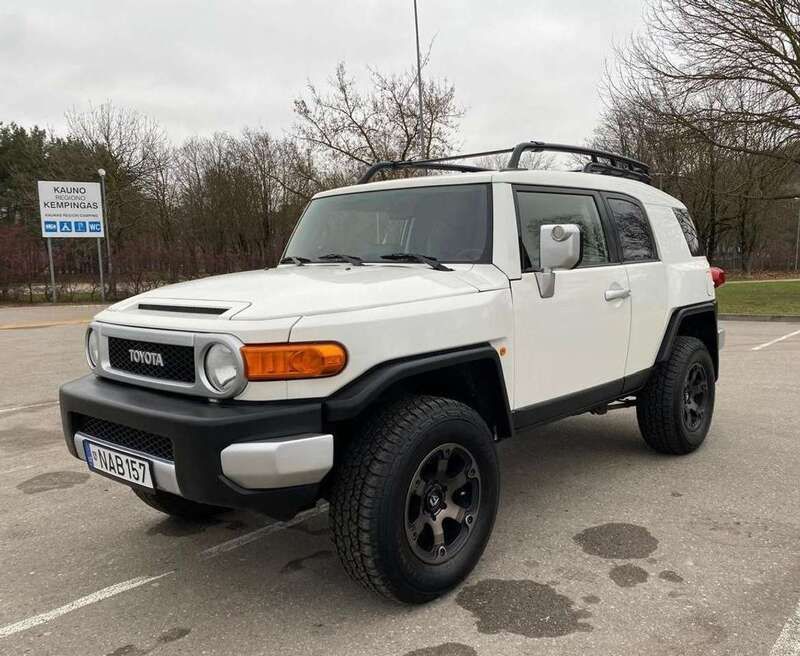 Weiß Gebraucht 2014 Toyota FJ Cruiser SUV | 21.900 € - Bild 1/4