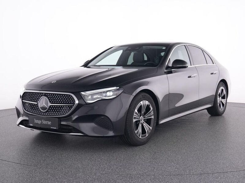 Metalliclack graphitgrau Gebraucht 2023 Mercedes E220 Avantgarde Limousine | 47.625 € (Guter Preis) - Bild 1/4