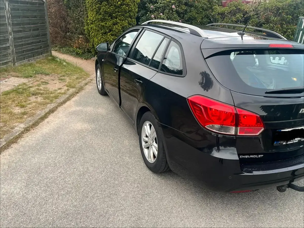 Gebraucht Chevrolet Cruze 163 PS (119 kW) 2013 Schwarz Kombi