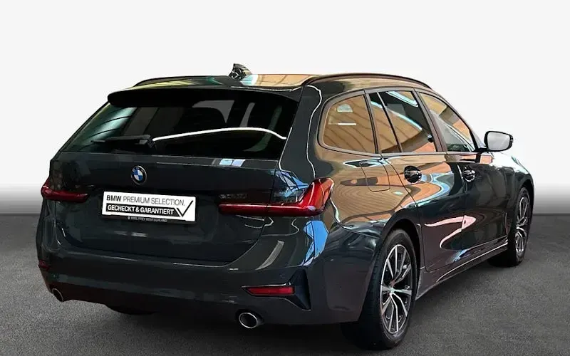 Gebraucht BMW 318 Advantage 150 PS (110 kW) 2022 Grau Kombi