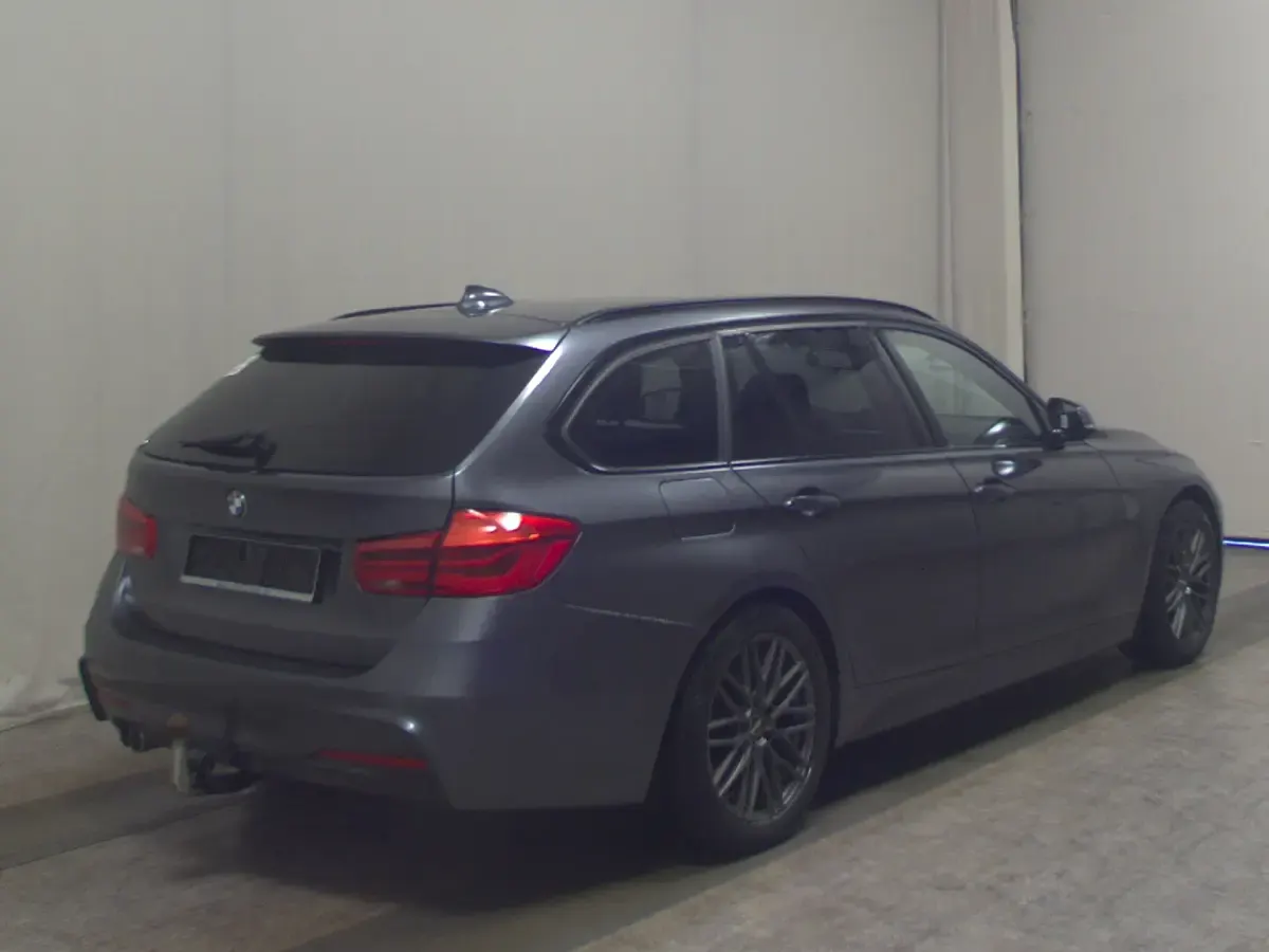 Gebraucht BMW 320 M Sport 190 PS (139 kW) 2020 Grau Kombi