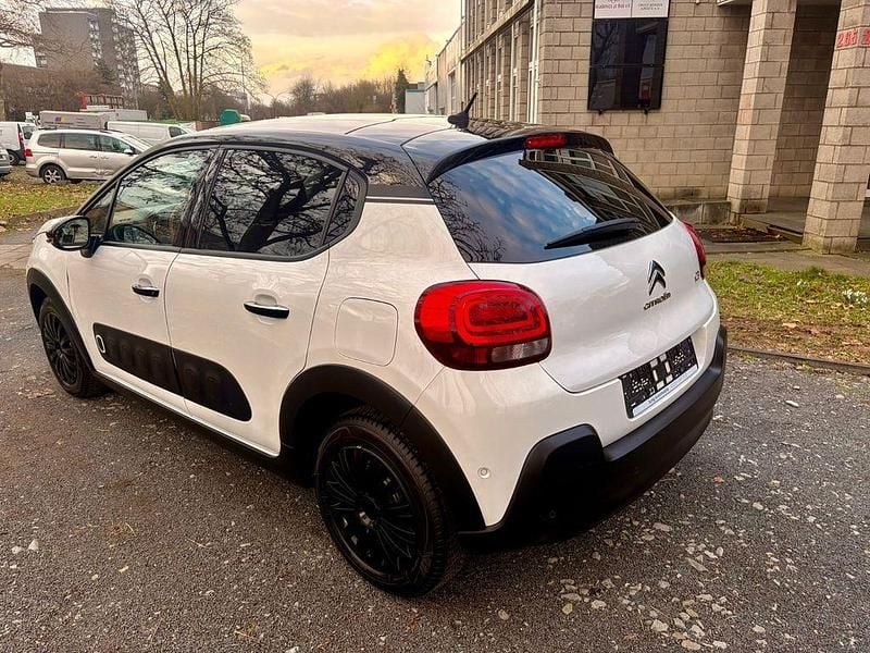 Gebraucht Citroën C3 Shine 99 PS (72 kW) 2017 Weiß Limousine