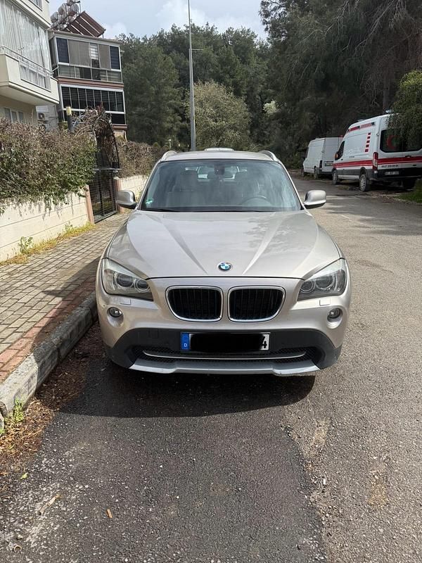 Gebraucht BMW X1 143 PS (105 kW) 2011 Grau SUV