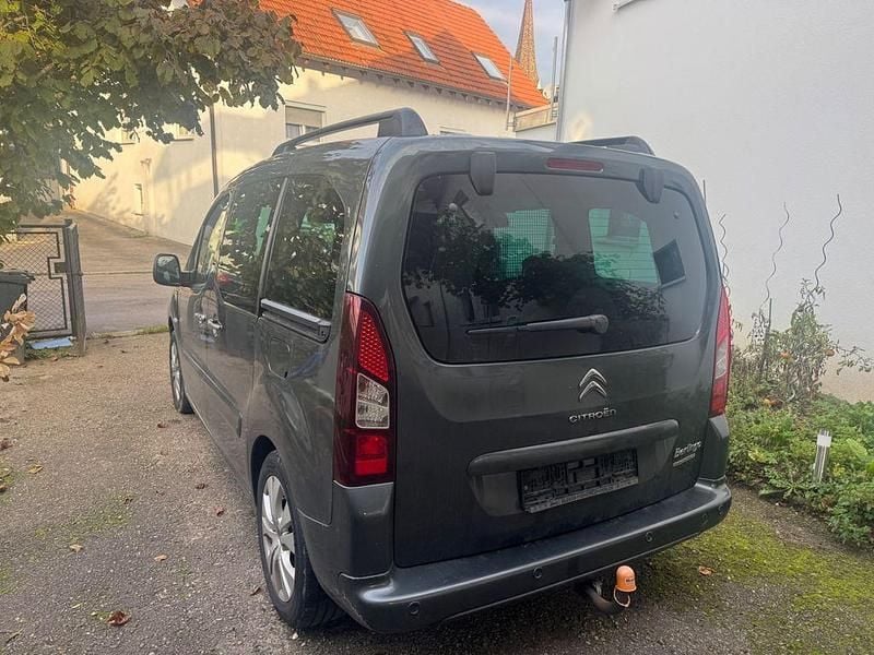 Gebraucht Citroën Berlingo SELECTION 110 PS (80 kW) 2016 Grau Van / Kleinbus