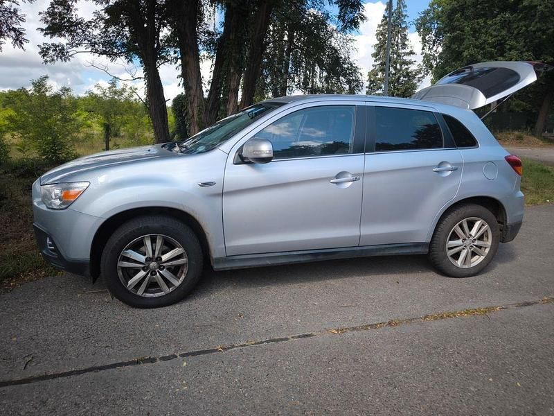 Silber Gebraucht 2012 Mitsubishi ASX Edition SUV | 6.000 € (Guter Preis) - Bild 1/4
