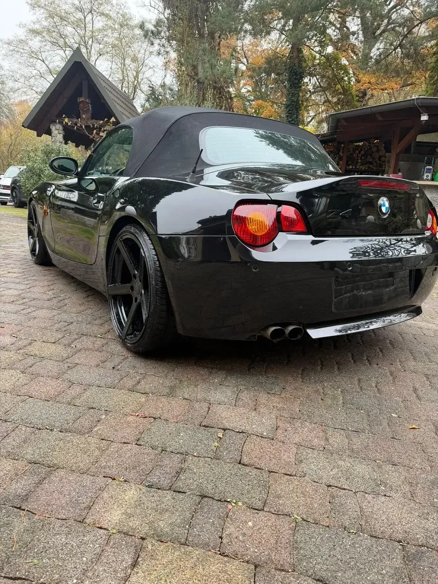 Gebraucht BMW Z4 231 PS (169 kW) 2004 Schwarz Cabrio