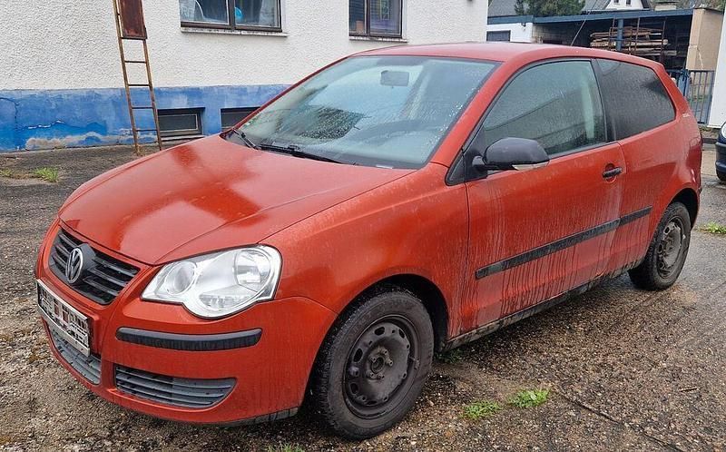Orange Gebraucht 2006 VW Polo Comfortline Limousine | 550 € (Superpreis) - Bild 1/4