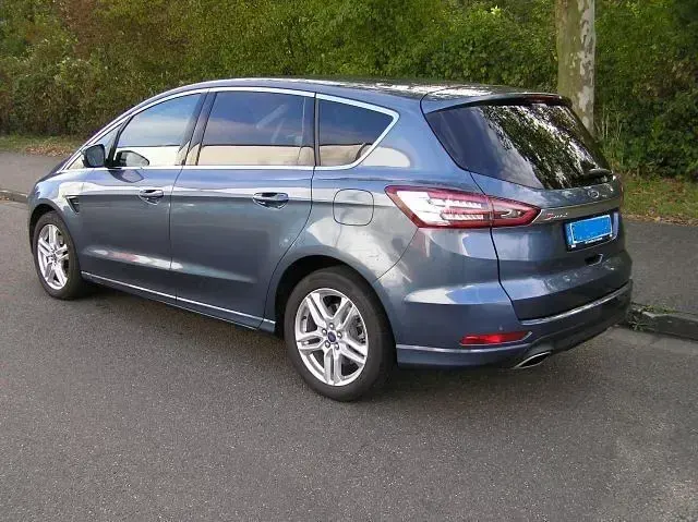 Gebraucht Ford S-MAX Titanium 190 PS (139 kW) 2019 Blau Van / Kleinbus