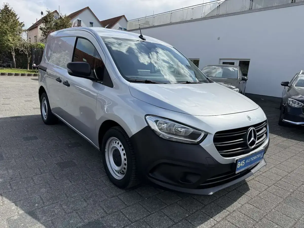 Gebraucht Mercedes Citan 113 131 PS (96 kW) 2024 Helvinsilber metallic mb 9871 Van / Kleinbus