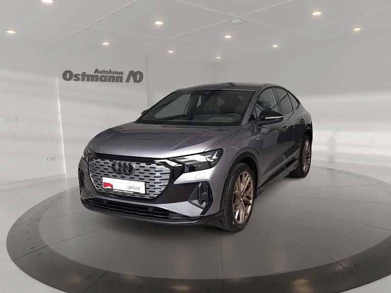 Grau Gebraucht 2022 Audi Q4 Sportback e-tron Ambiente SUV | 29.880 € (Guter Preis) - Bild 1/4