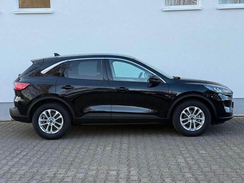 Gebraucht Ford Kuga Titanium 120 PS (88 kW) 2021 Schwarz SUV