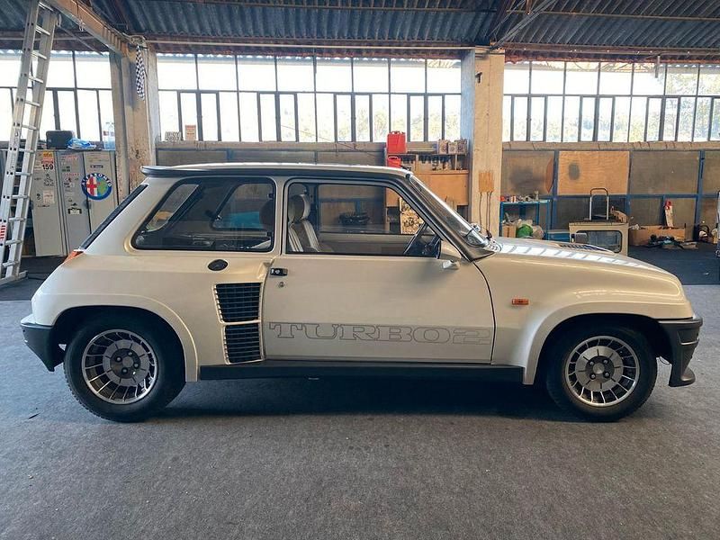 Weiß Gebraucht 1984 Renault R5 Kleinwagen | 108.000 € - Bild 1/4