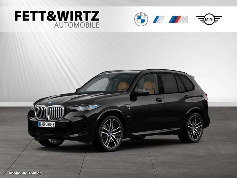 Saphirschwarz metallic Gebraucht 2025 BMW X5 M Sport SUV | 93.357 € (Guter Preis) - Bild 1/2