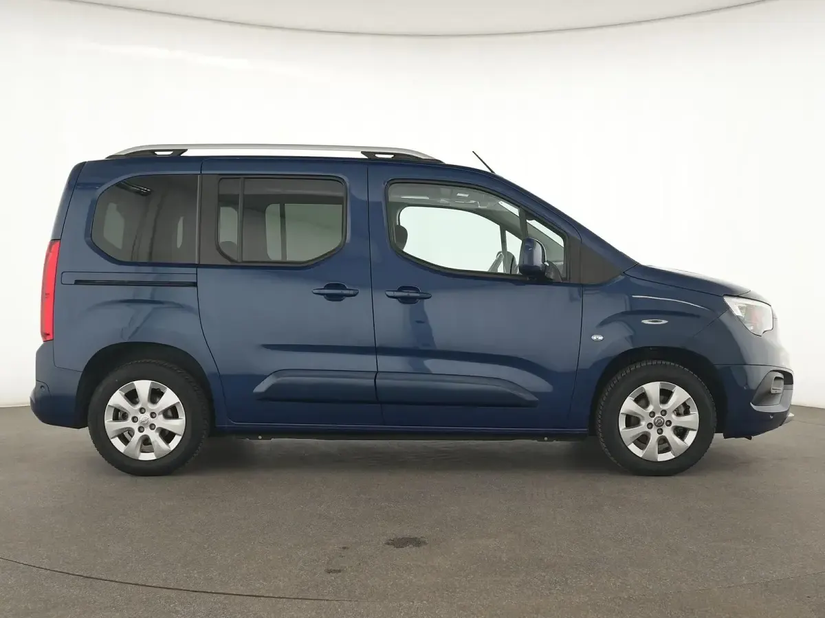 Gebraucht Opel Combo Life Innovation 110 PS (80 kW) 2019 Ozean blau Van / Kleinbus