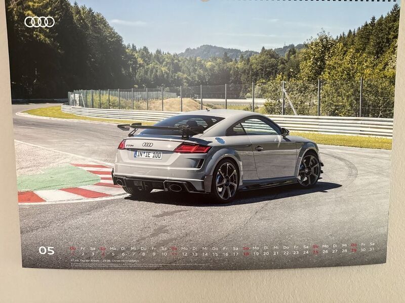 Grau Gebraucht 2023 Audi TT RS Ambiente Coupé | 129.900 € - Bild 1/4