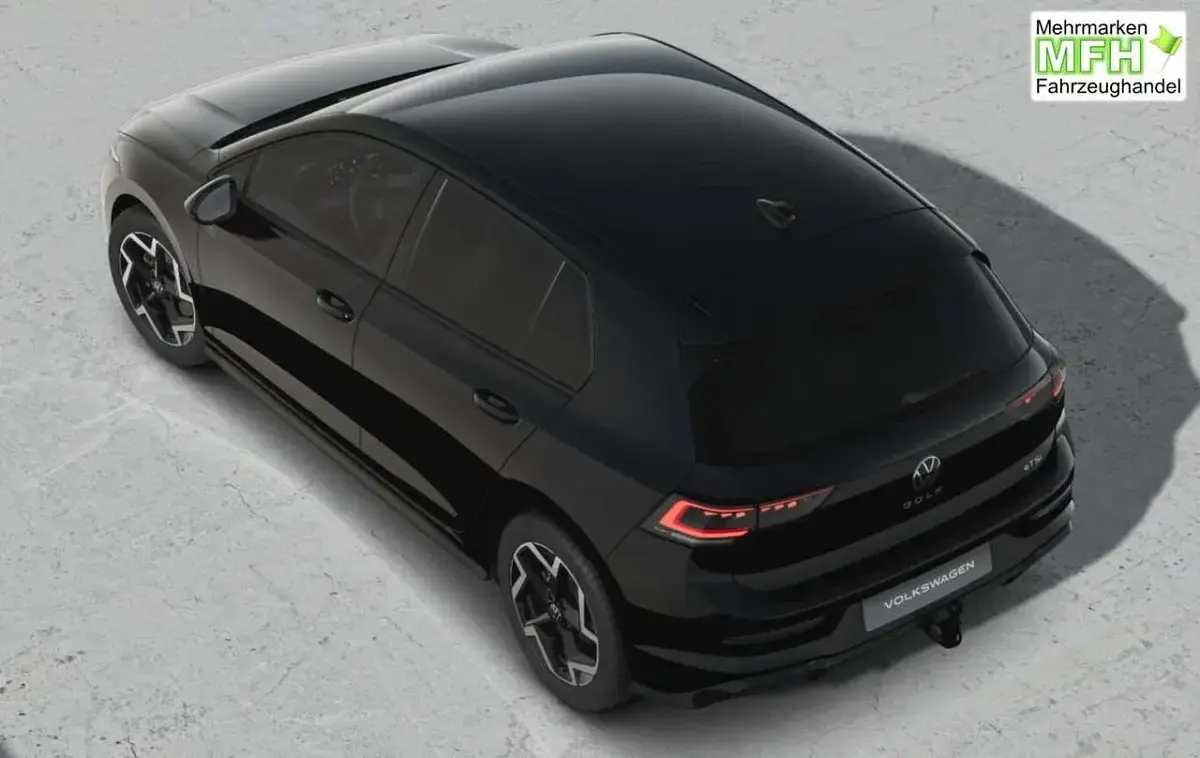 Neu VW Golf VIII R-line 150 PS (110 kW) 2026 Grenadilla black Limousine