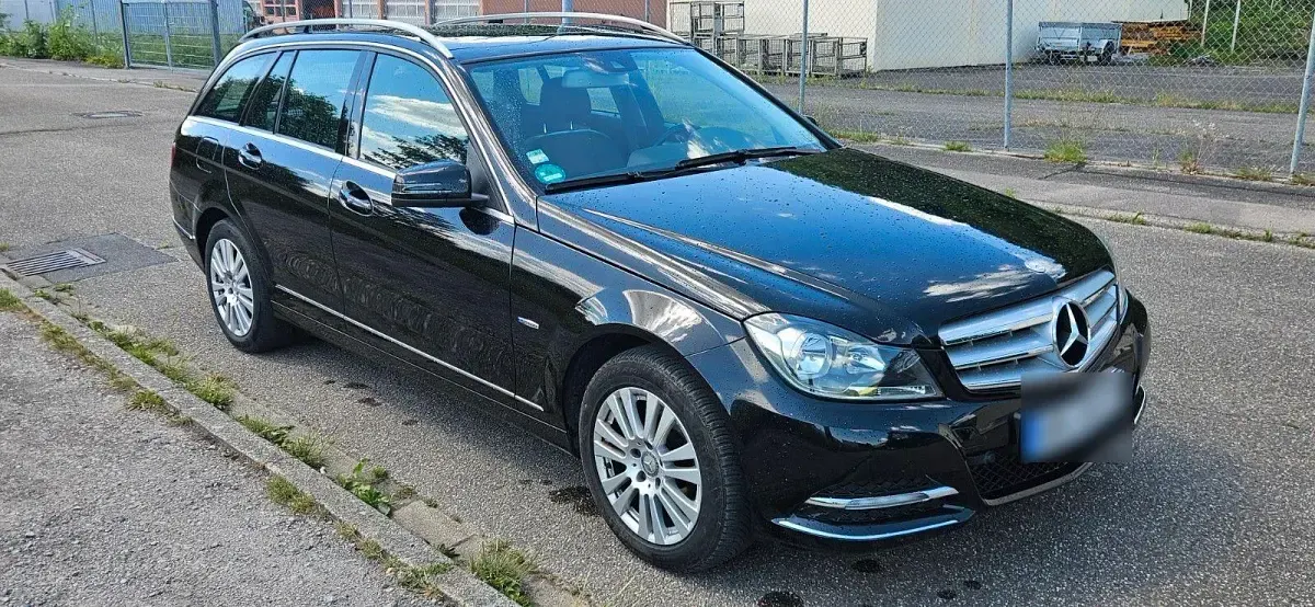 Gebraucht Mercedes C180 Avantgarde 156 PS (114 kW) 2012 Schwarz Kombi