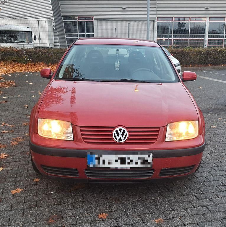 Rot Gebraucht 2001 VW Bora Limousine | 4.200 € (Teuer) - Bild 1/4