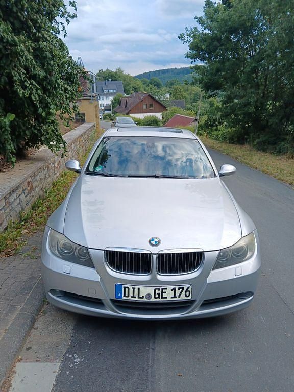 Gebraucht 2006 BMW 325 Limousine | 4.000 € (Guter Preis) - Bild 1/4