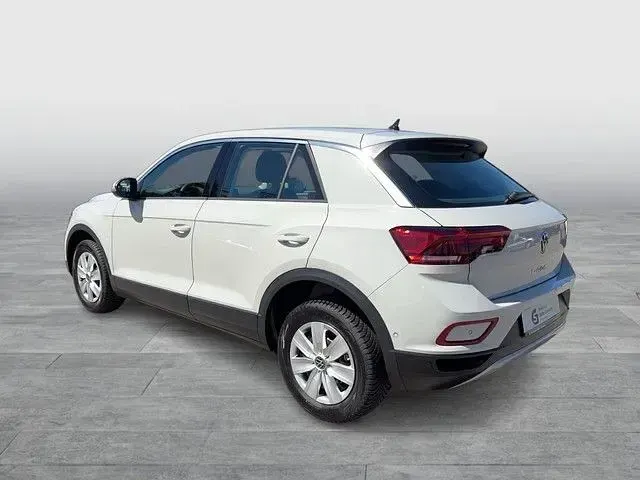 Gebraucht VW T-Roc Basis 110 PS (80 kW) 2023 Grau SUV