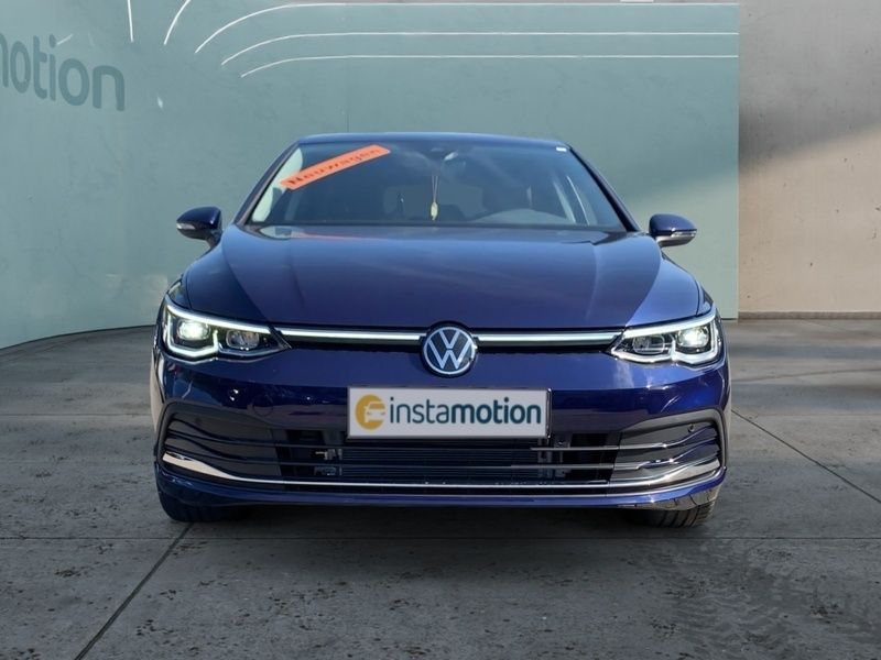 Gebraucht VW Golf VIII 131 PS (96 kW) 2023 Blau Limousine