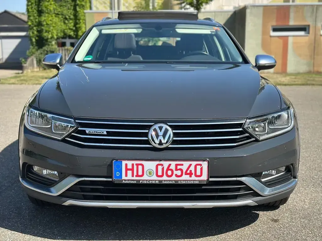 Gebraucht VW Passat Alltrack 190 PS (139 kW) 2018 Grau Kombi