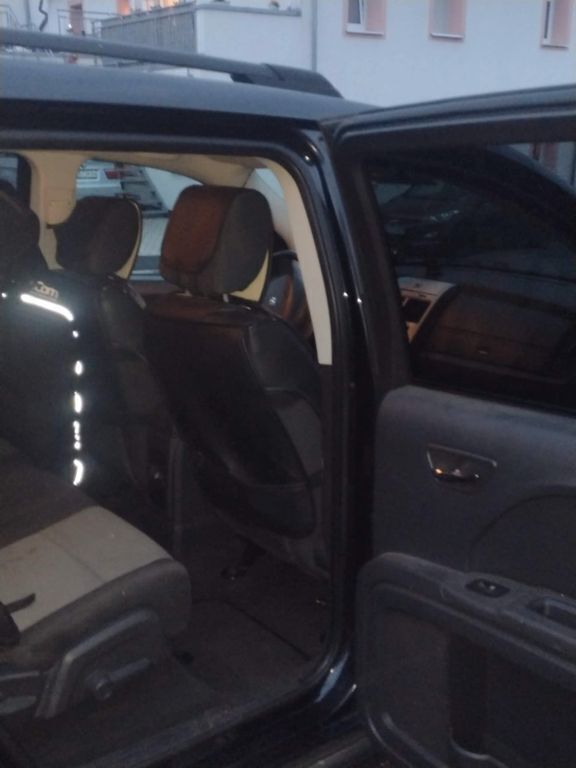 Schwarz Gebraucht 2009 Dodge Journey SE SUV | 8.000 € - Bild 1/4
