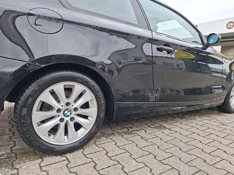 Usata BMW 118 143 CV (105 kW) 2007 Nero Utilitaria
