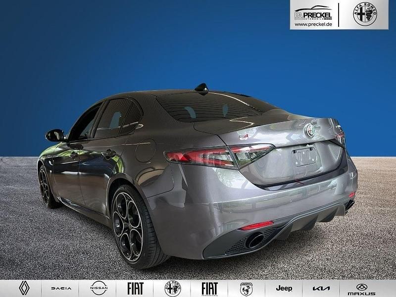 Gebraucht Alfa Romeo Giulia Premium 209 PS (153 kW) 2024 Grau Limousine