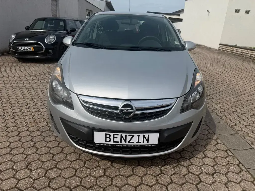 Gebraucht Opel Corsa Active 87 PS (63 kW) 2013 Silber Kleinwagen