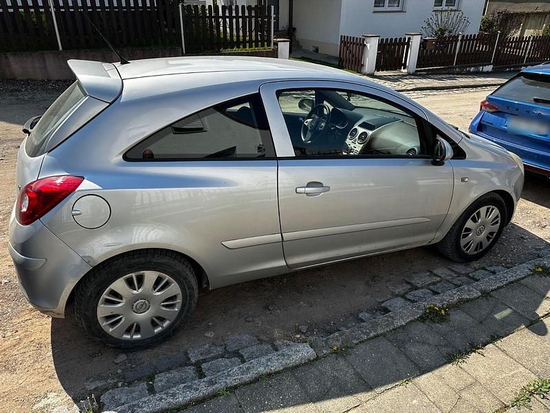 Second-hand Opel Corsa 80 CP (58 kW) 2007 Argintiu Hatchback