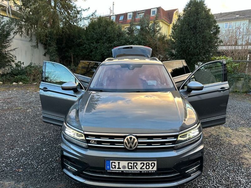 Grau Gebraucht 2018 VW Tiguan Allspace Highline SUV | 24.700 € (Etwas zu teuer) - Bild 1/4
