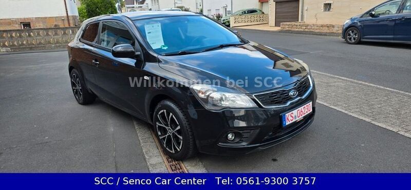Schwarz Gebraucht 2012 Kia ProCeed Edition 7 Kleinwagen | 4.990 € - Bild 1/4