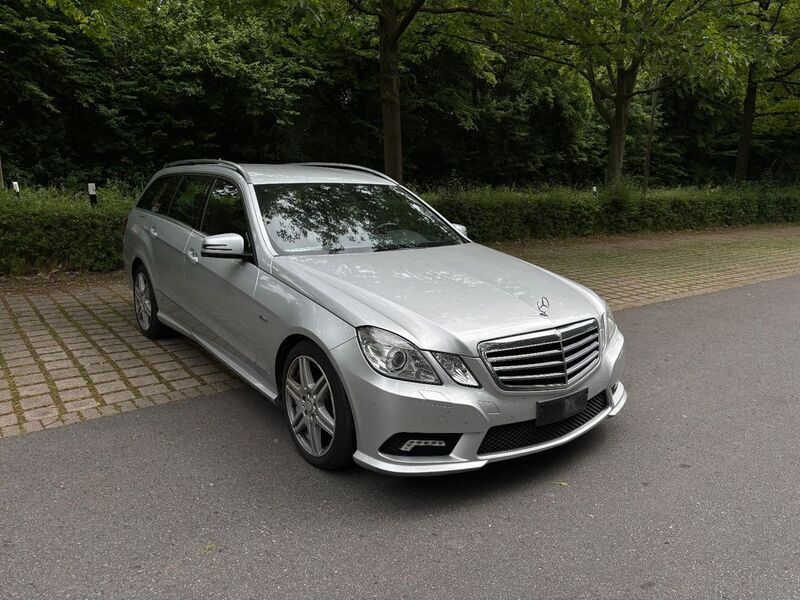 Silber Gebraucht 2011 Mercedes E350 Avantgarde Kombi | 12.900 € (Fairer Preis) - Bild 1/4